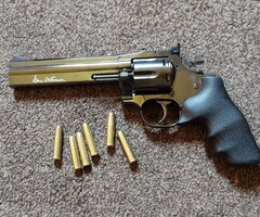 Dan Wesson 715 CO2 revolver .177 pellet version